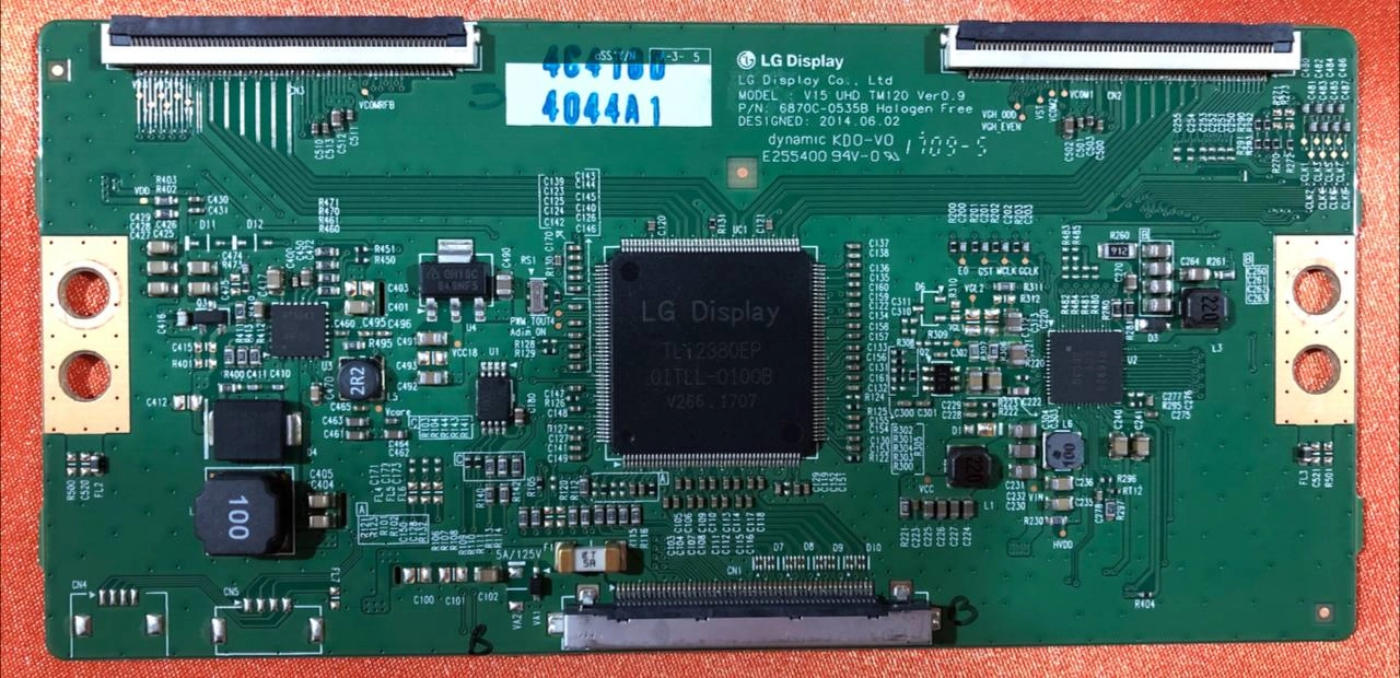 49UB8600